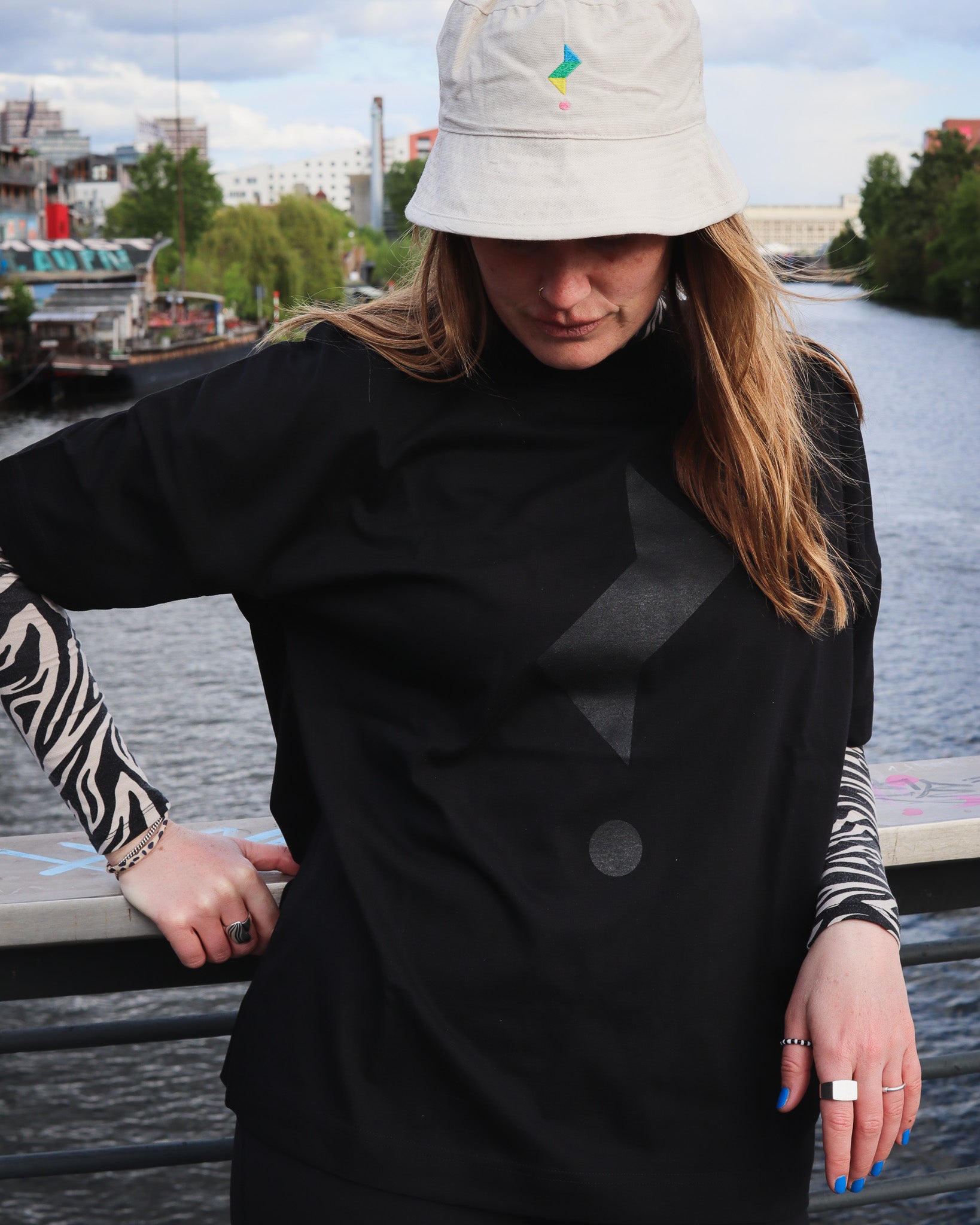 FLAGS PRINTED heavy T-Shirt